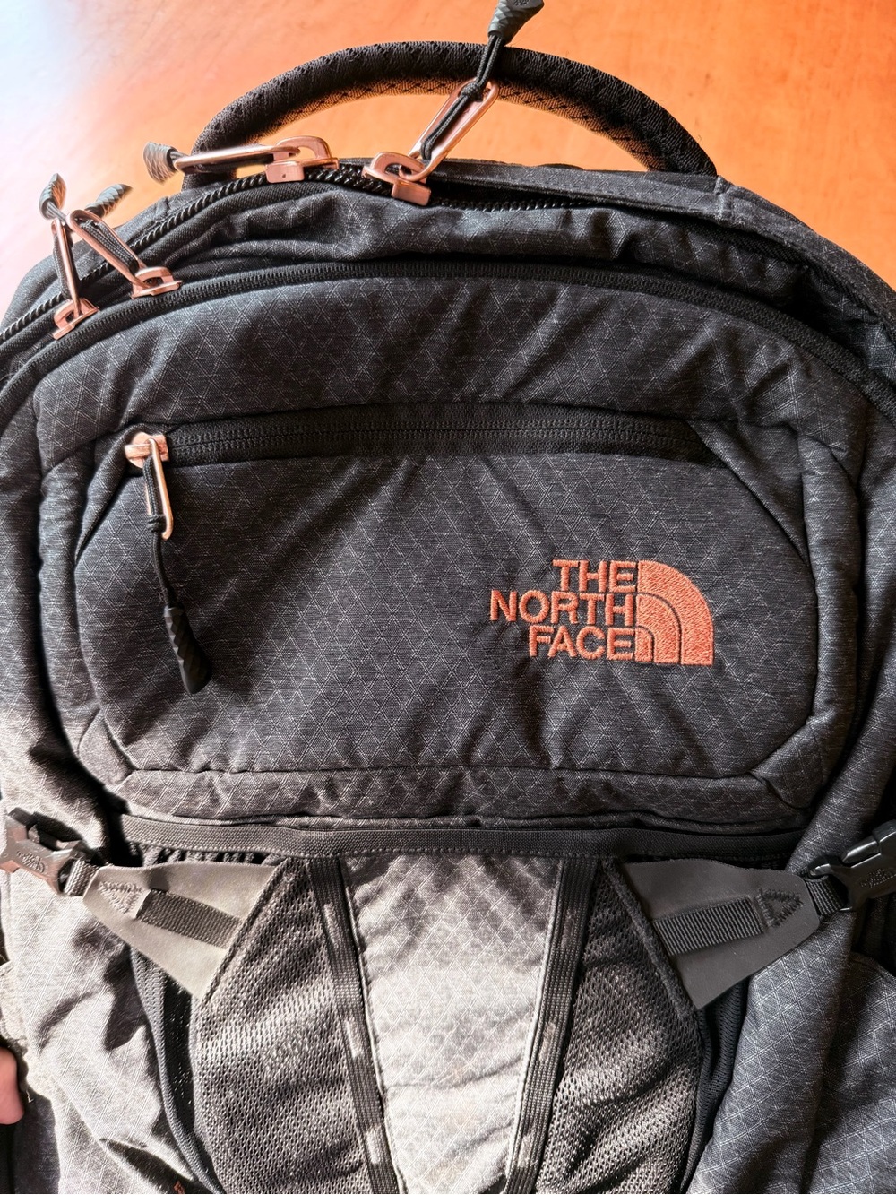 The North Face Recon 30L Backpack - Picture 8 of 9